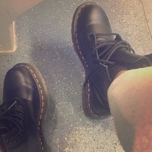Women’s 1460 Black Smooth Doc Martens